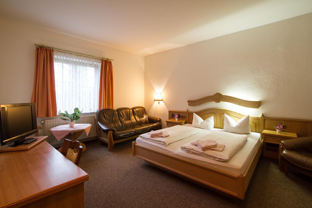 Hotel Groebern Am See Grobern Esterno foto